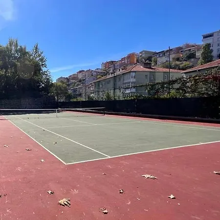 Διαμέρισμα Secure, Spacious, And Eclectic 1 To 3 Bedroom W Pool, Garden, Private Parking, Tennis Basketball Football Courts And Concierge Close To Istinye Park, Turkish Tennis Federation, And Acibadem Maslak