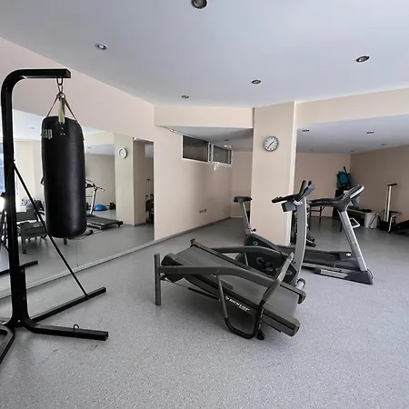 Secure, Spacious, And Eclectic 1 To 3 Bedroom W Pool, Garden, Private Parking, Tennis Basketball Football Courts And Concierge Close To Istinye Park, Turkish Tennis Federation, And Acibadem Maslak Διαμέρισμα *
