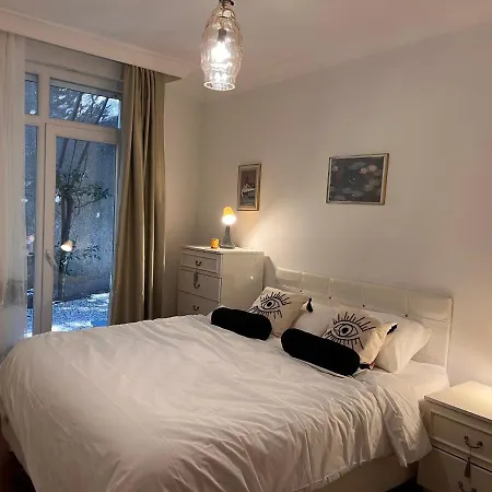 Secure, Spacious, And Eclectic 1 To 3 Bedroom W Pool, Garden, Private Parking, Tennis Basketball Football Courts And Concierge Close To Istinye Park, Turkish Tennis Federation, And Acibadem Maslak Διαμέρισμα *