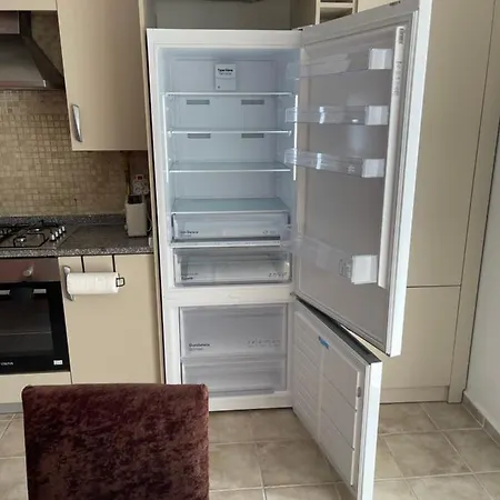 Secure, Spacious, And Eclectic 1 To 3 Bedroom W Pool, Garden, Private Parking, Tennis Basketball Football Courts And Concierge Close To Istinye Park, Turkish Tennis Federation, And Acibadem Maslak * Κωνσταντινούπολη